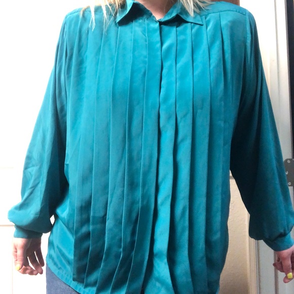Vintage Pleated Blouse - Picture 2 of 6